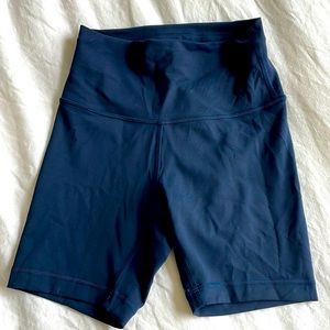 Lululemon Navy Wunder Biker Short size 4
